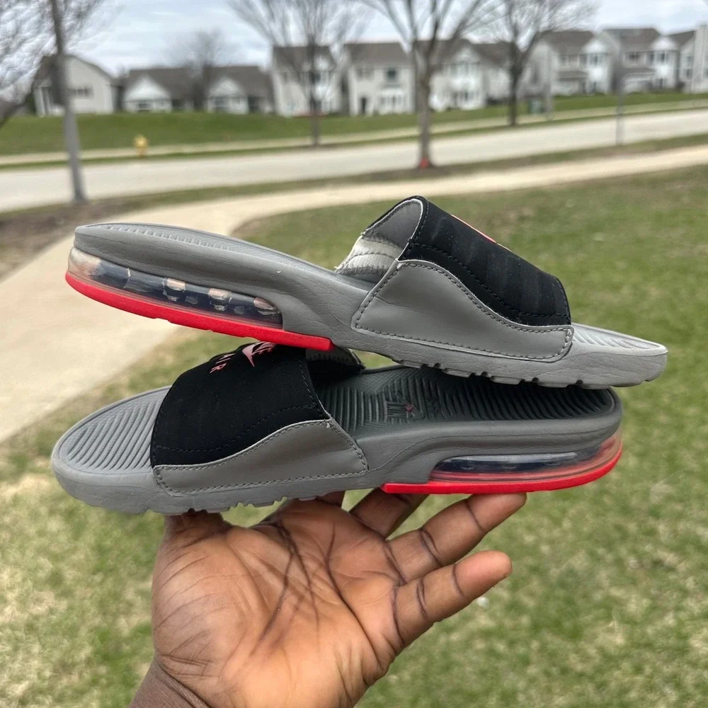 Nike Air Max Camden Slide Big‎ Kids Sandals Size 5Y Gray And Black Shoes